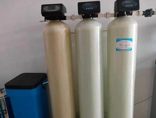 忻州市硬水處理食品級(jí)樹脂全自動(dòng)軟化水冀誠科玻璃鋼罐體