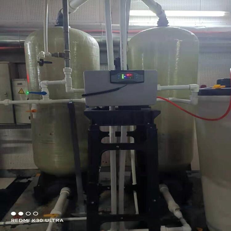 一用一備全自動軟化水 單發(fā)雙罐軟水器