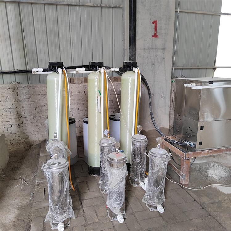 長春市工業(yè)軟化水設(shè)備冀誠科玻璃鋼罐體
